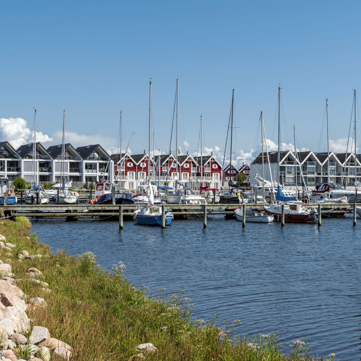 Boliger på havnefronten i Nykøbing Sjælland Lystbådehavn.