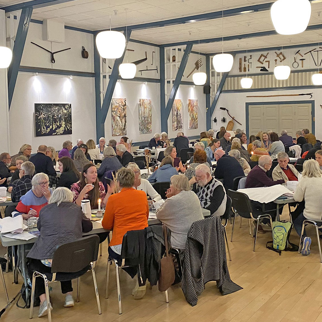 Temamøde om ensomhed, 27.9.2022 med over 100 deltagere i Vig forsamlingshus