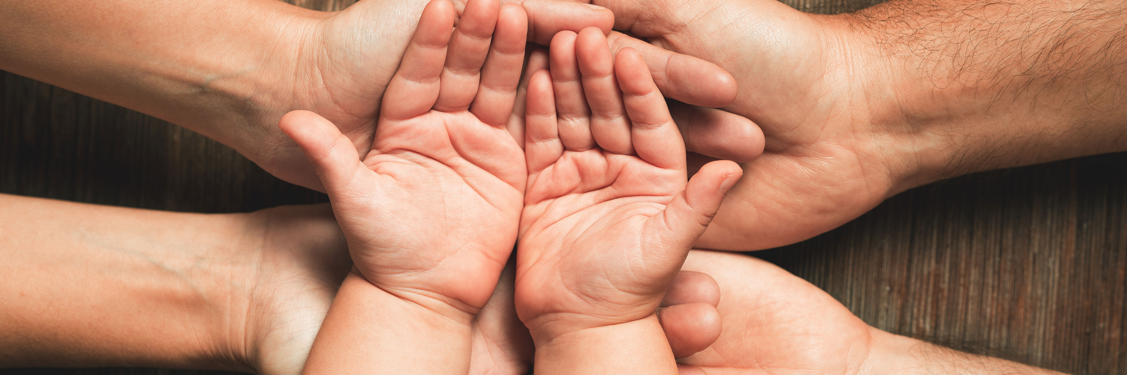 Hænder fra flere generationer
