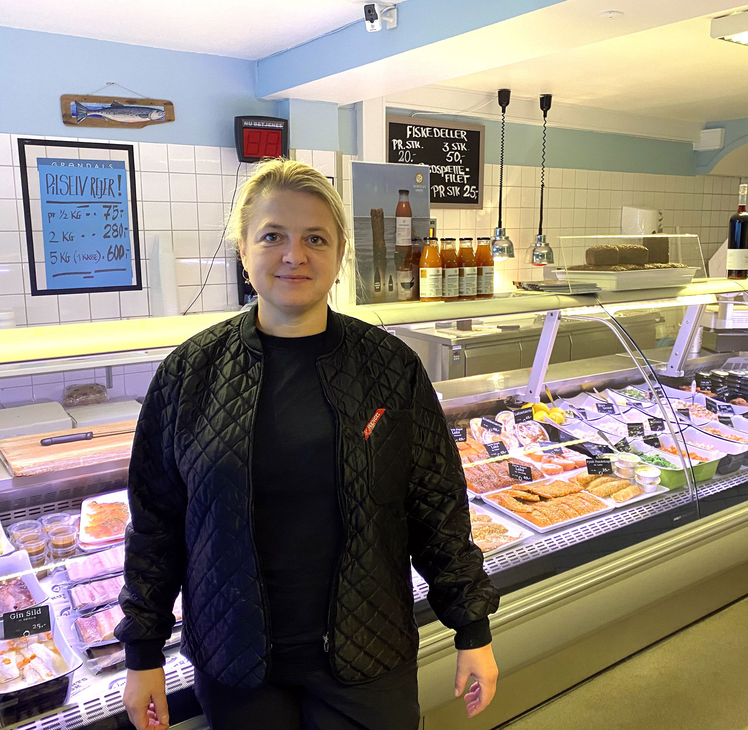 Tanja Kubert, Kuberts Fisk, foran disken