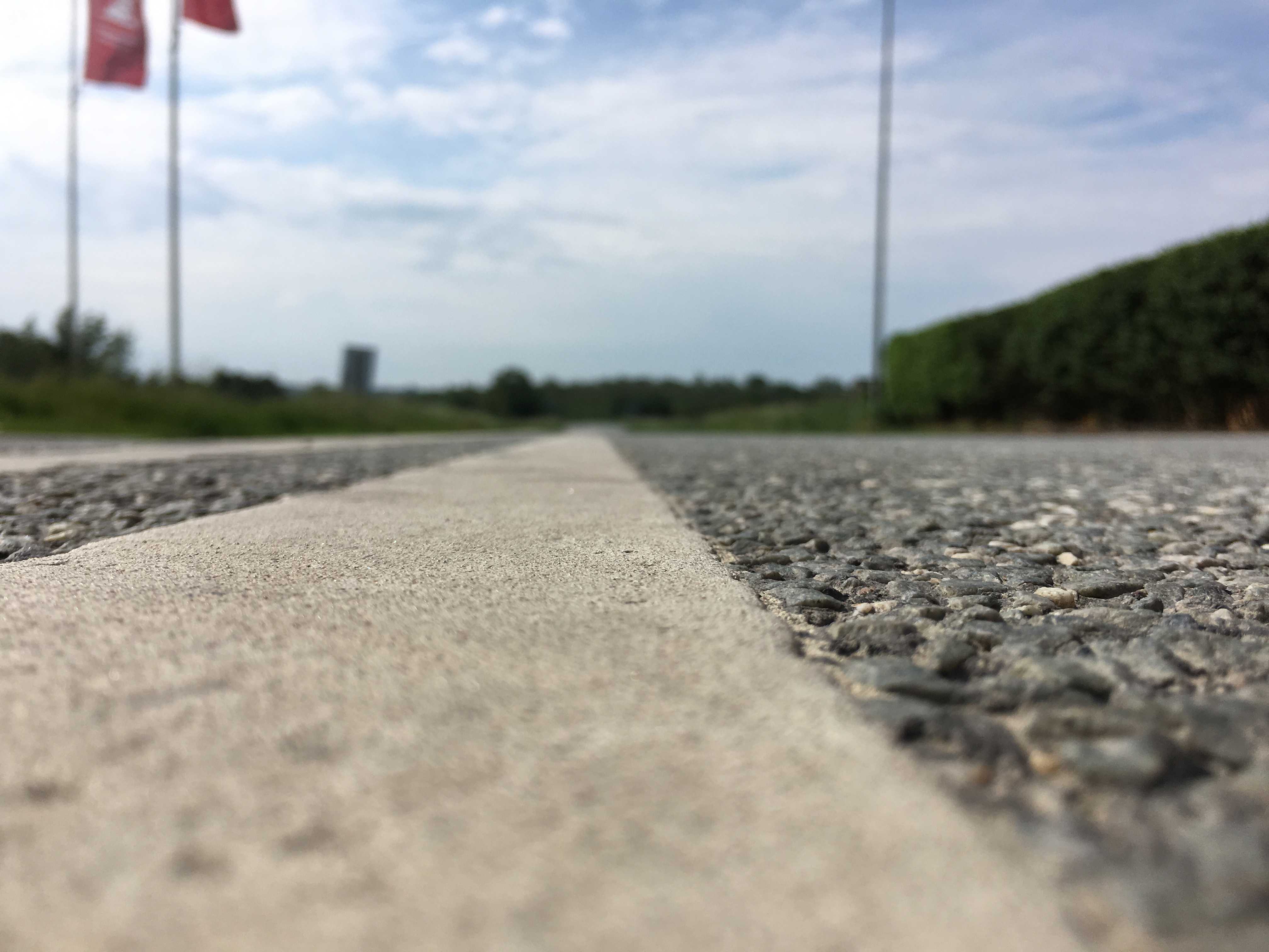 Closeup af en vejstribe