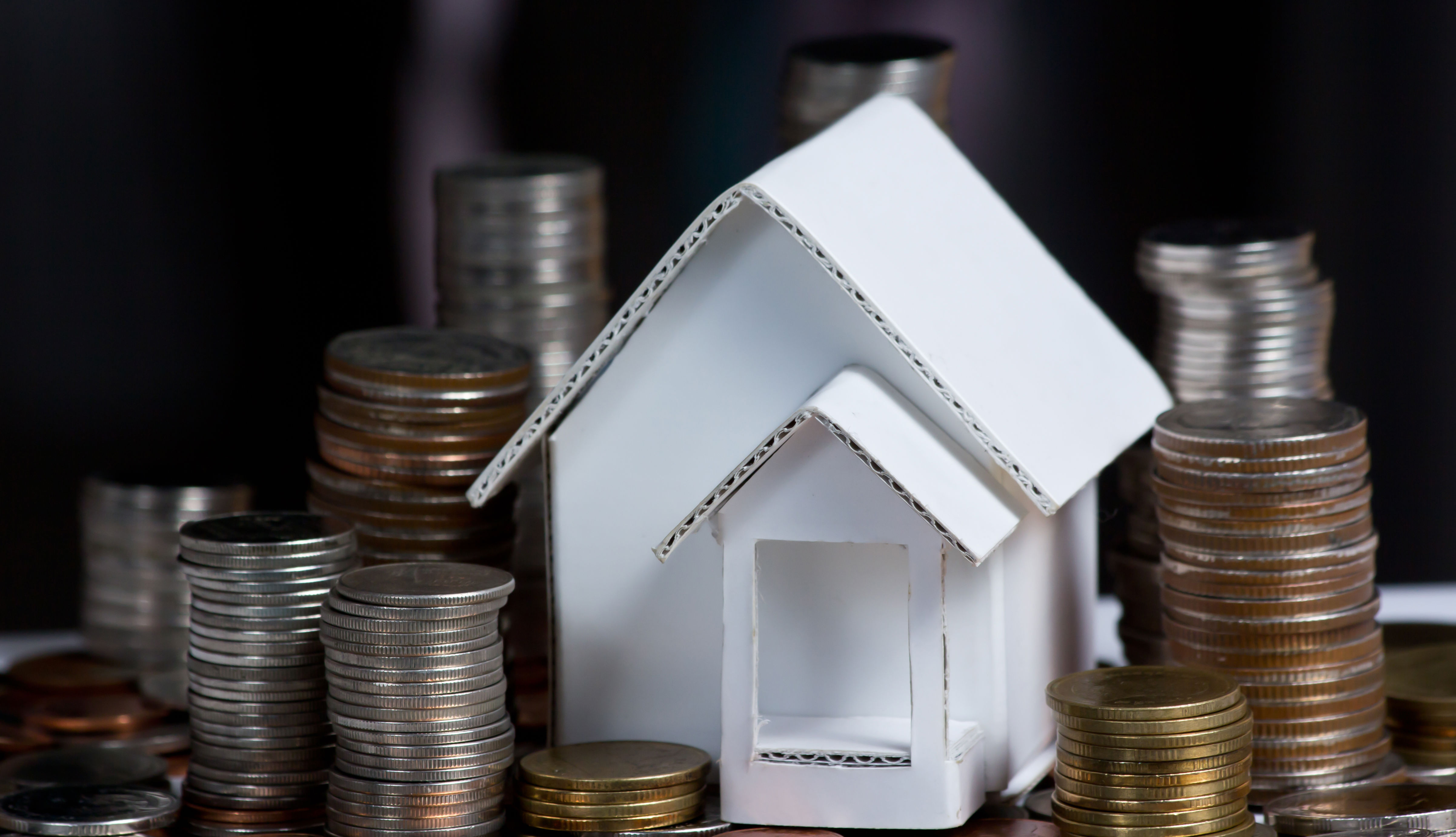 Papirhus med masse af penge