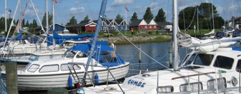 Fortøjrede sejlbåde i Nykøbing Sjælland Havn.