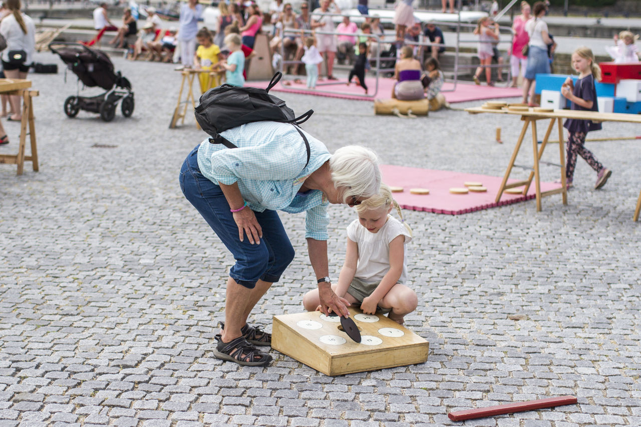 Spil og leg i Aksens Have