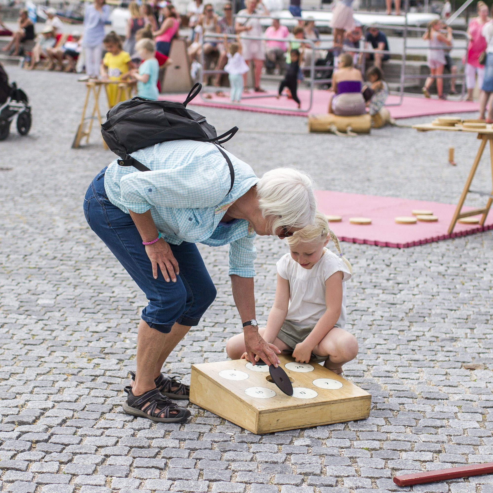 Spil og leg i Aksens Have