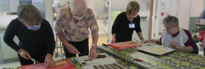 Hygge med småkagebagning