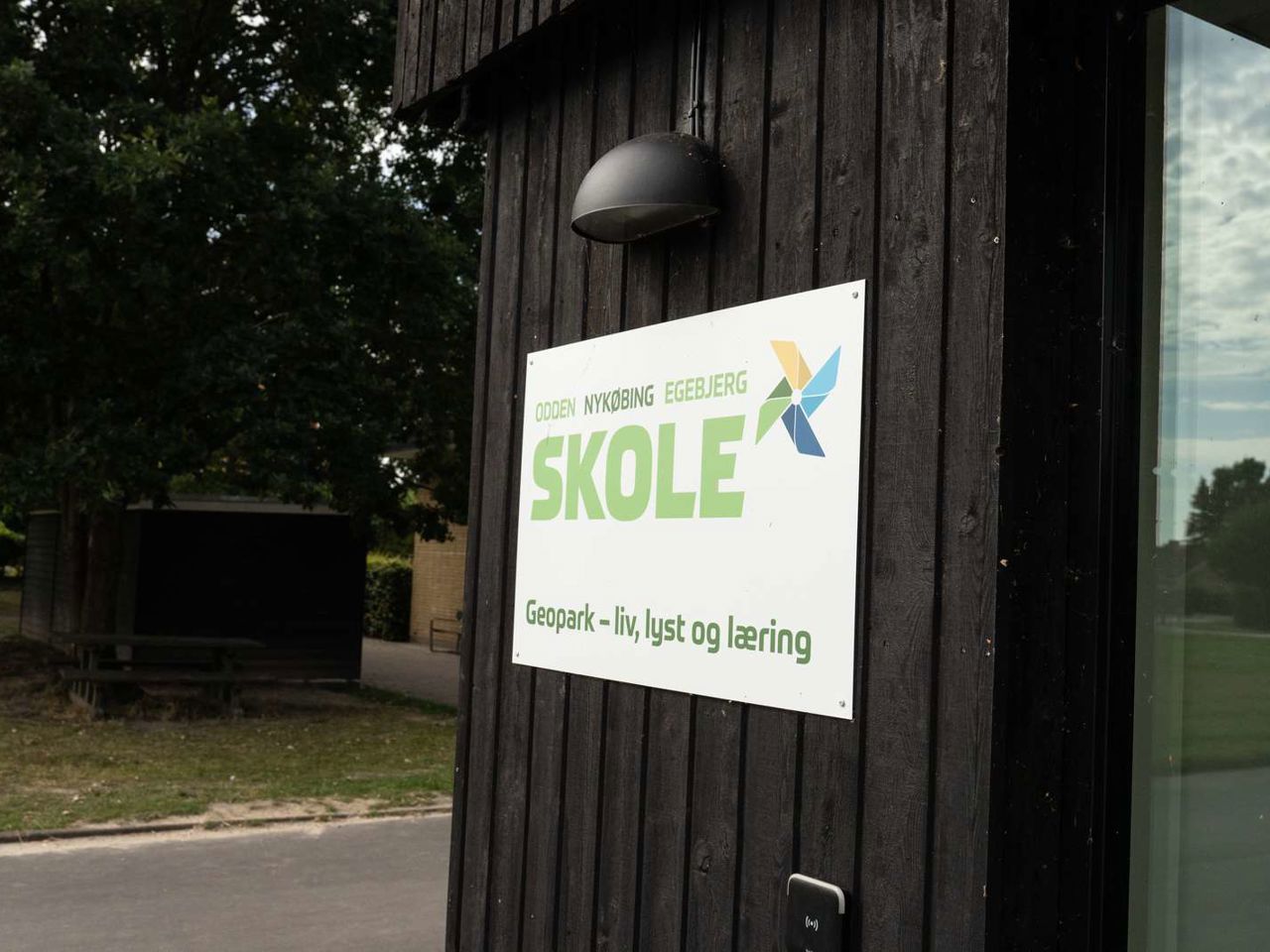 Nykøbing Skole skilt