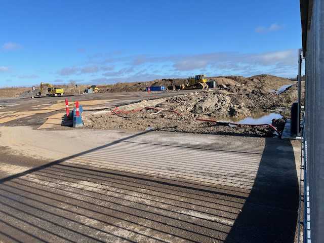 Jordanlæg med gravemaskiner