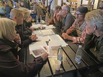 Dialog ved borde om arkitektur