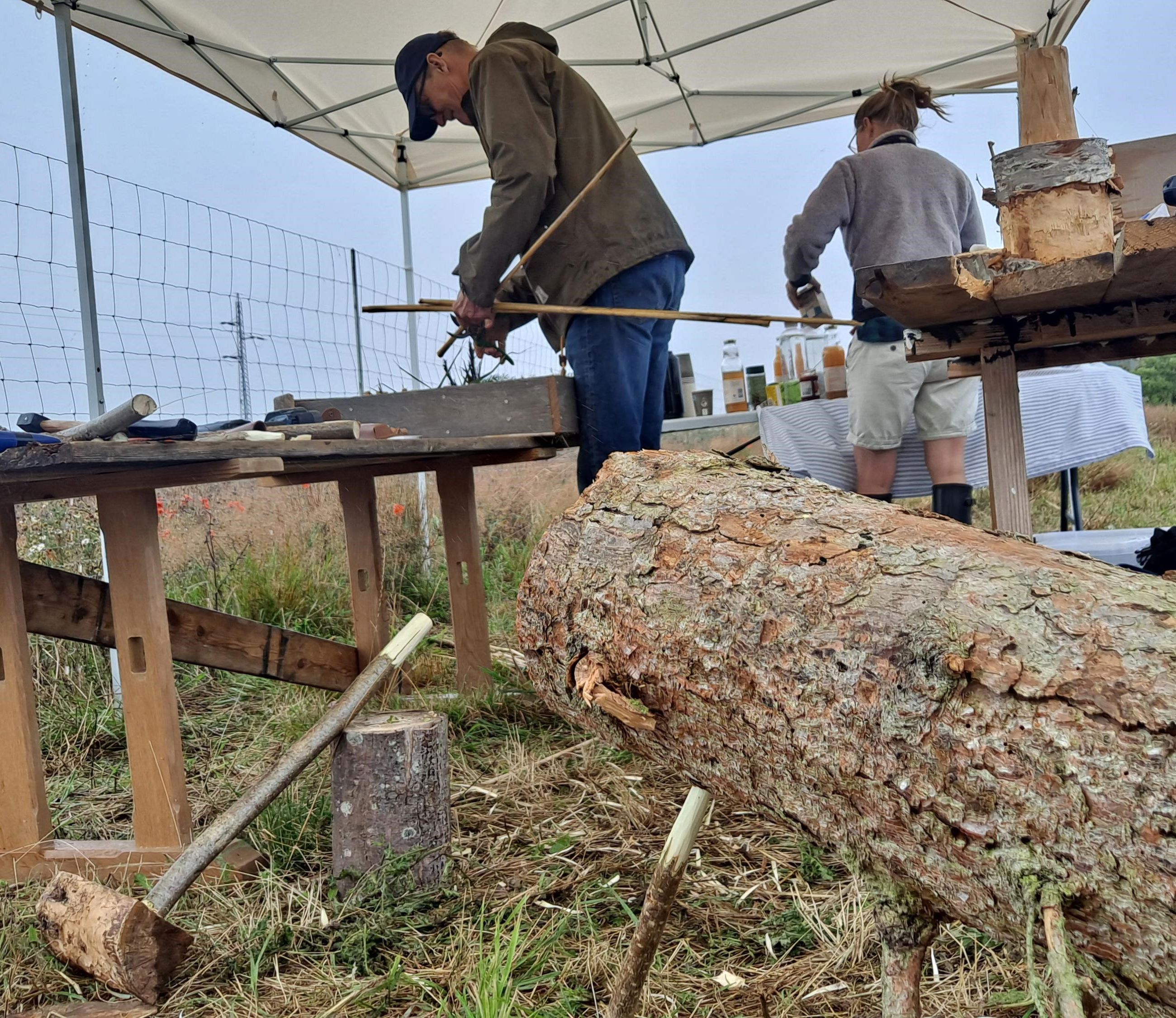 Værksted for insekthoteller på skovstykket ved Nyrup
