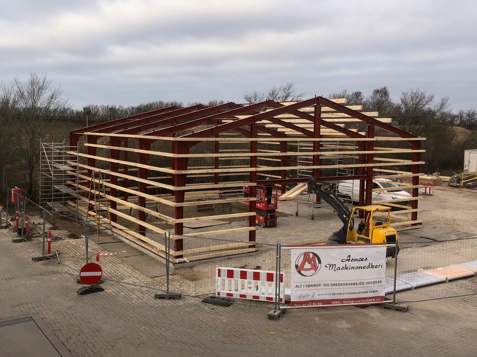 Kemihus på genbrugsstationen i Fårevejle under opbygning